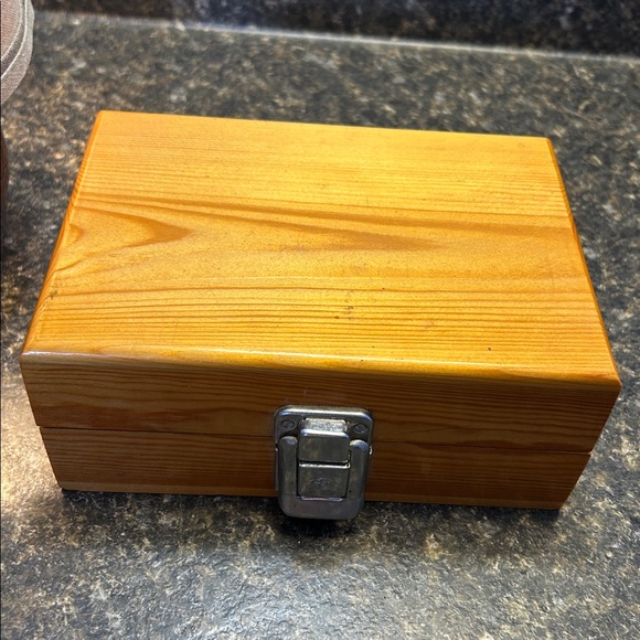 Vtg Pine Wood Trinket Keepsake Box 5x7 Hinged Clasp Rustic Jewelry Photo Storage - Picture 3 of 12